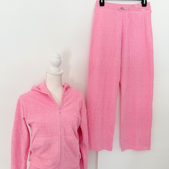 Givenchy Girls Monogram Pink Jacquard Tracksuit Hoodie with Jogger Pant Set - Picture 1 of 11